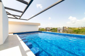 Lux Studio with Private Balcony, Rooftop Pool, Gym